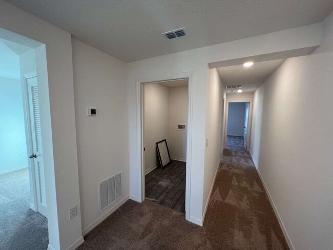 Building Photo - 5324 New Friendship Pl