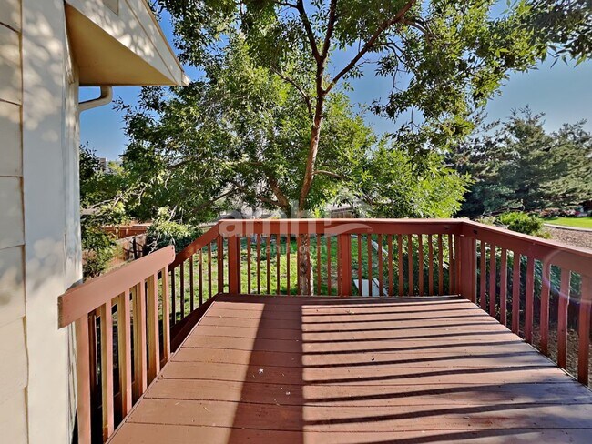 Building Photo - 651 Branding Iron Ln