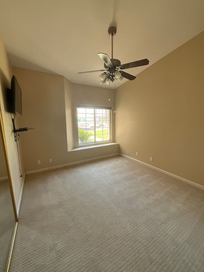 Building Photo - Pool home with solar panels in Palm Desert