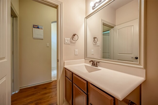 Building Photo - 2211 Argos Dr