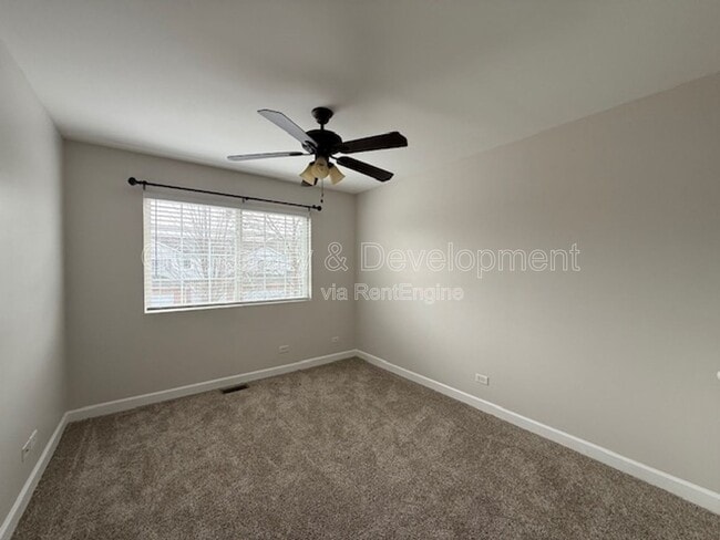 Building Photo - 267 Capitol Dr