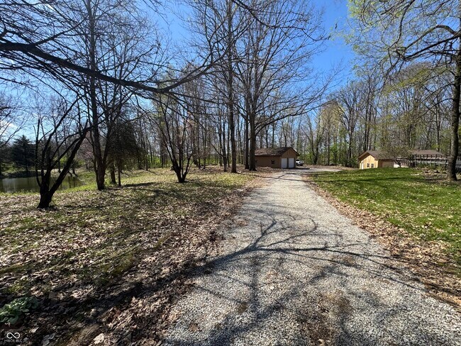 Building Photo - 1365 W Stones Crossing Rd