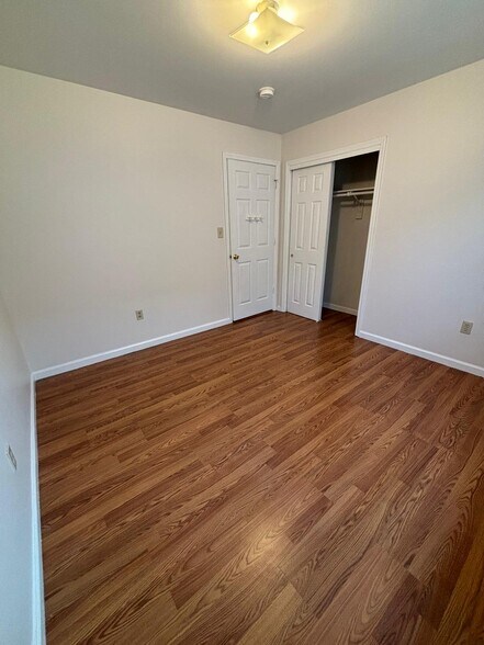 Building Photo - 28 Delavan Pl