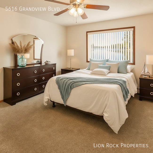 Building Photo - 5616 Grandview Blvd