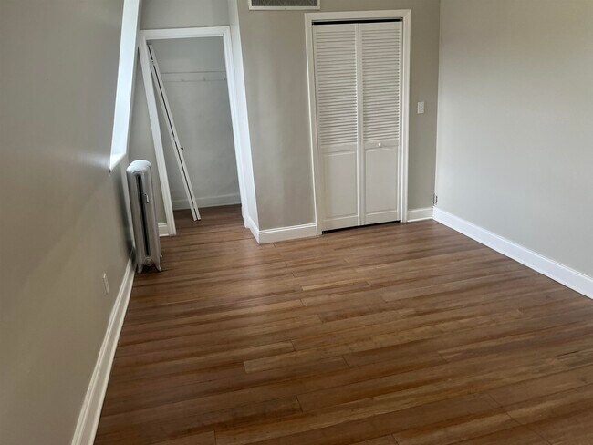 Building Photo - 113 Belmont Ave