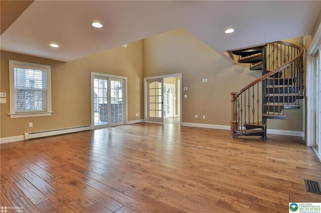 Building Photo - 284 Walker Rd