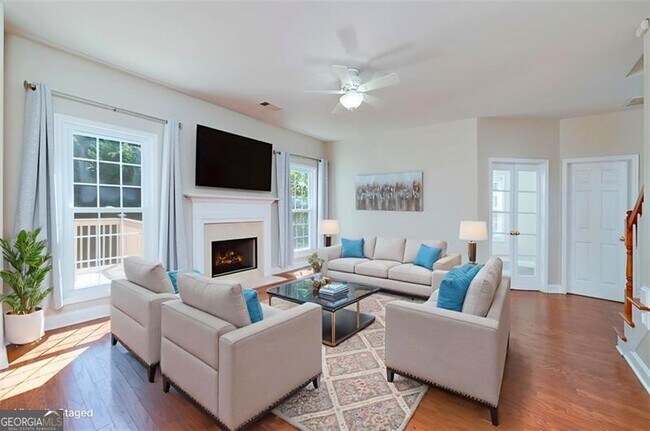 Building Photo - 1120 Bagwell Dr NW