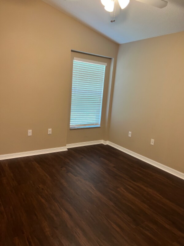 Building Photo - 3821 Covington Ln