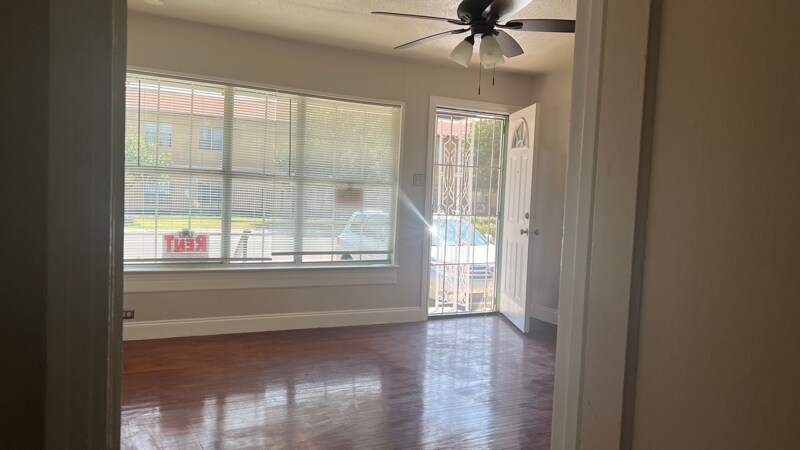 Building Photo - 111 S Audubon Dr
