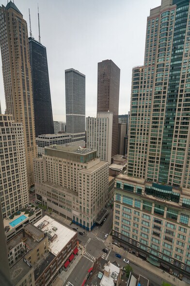 Building Photo - 30 E Huron St