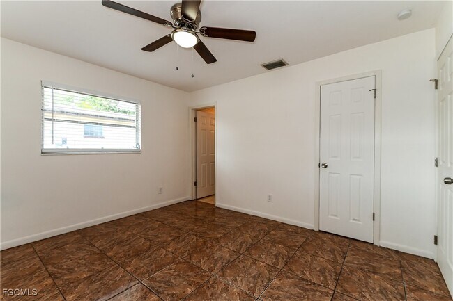 Building Photo - 2155 Tropic Ave