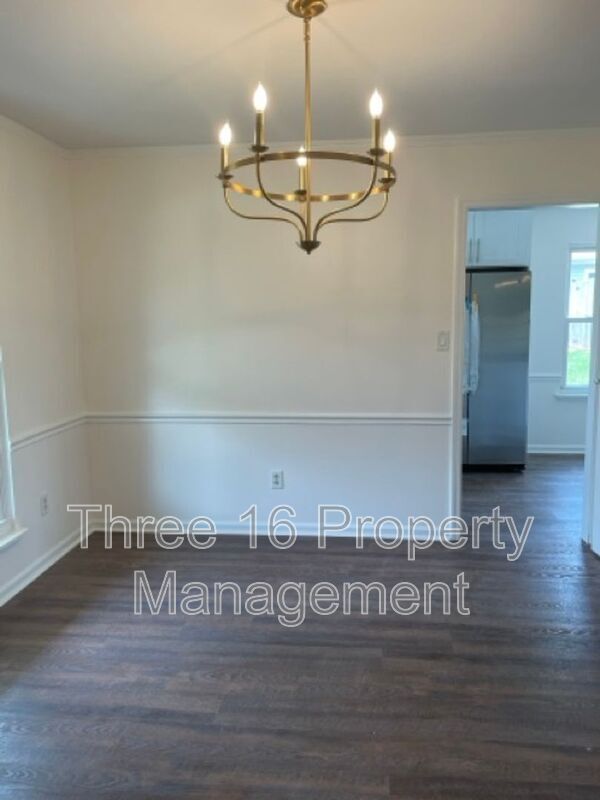Building Photo - 4207 Fairfield Cir