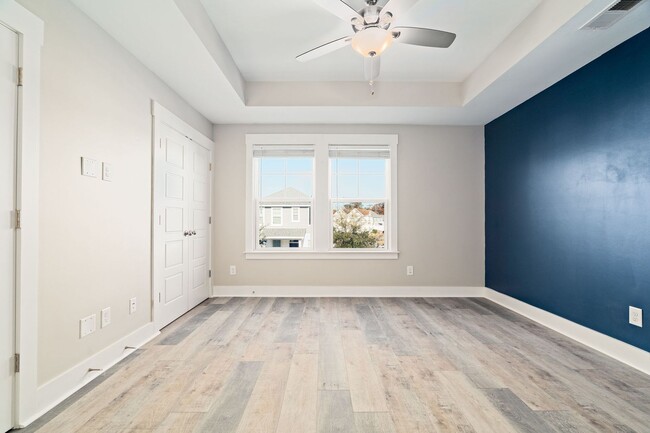 Building Photo - Peaceful Park Circle Retreat