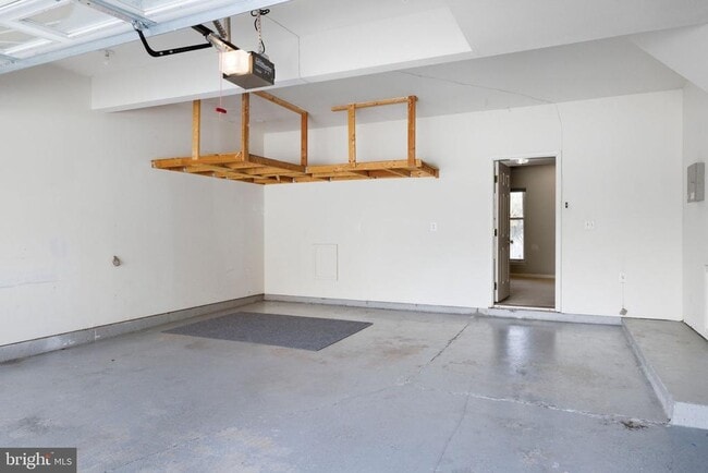 Building Photo - 21369 Sawyer Square