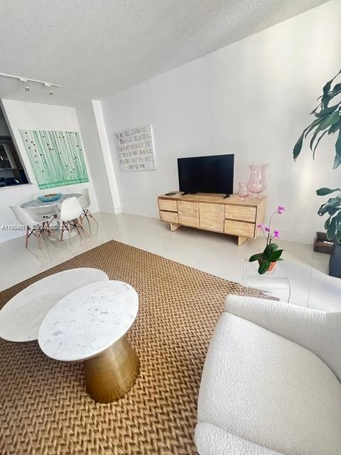 Building Photo - 18800 NE 29th Ave