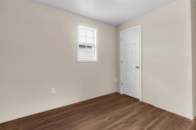 Building Photo - 708 2nd Ave