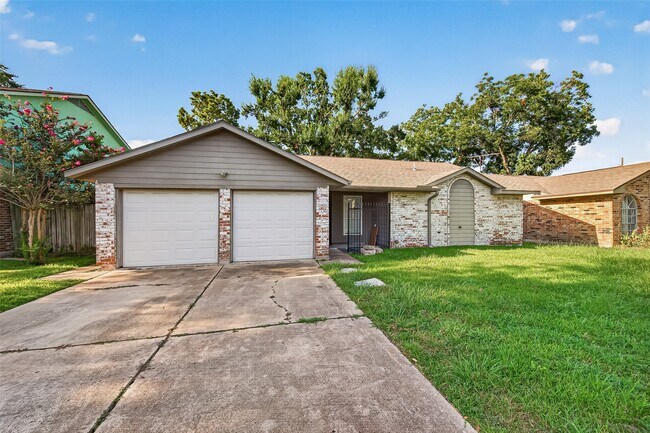 Building Photo - 19326 Leafwood Ln