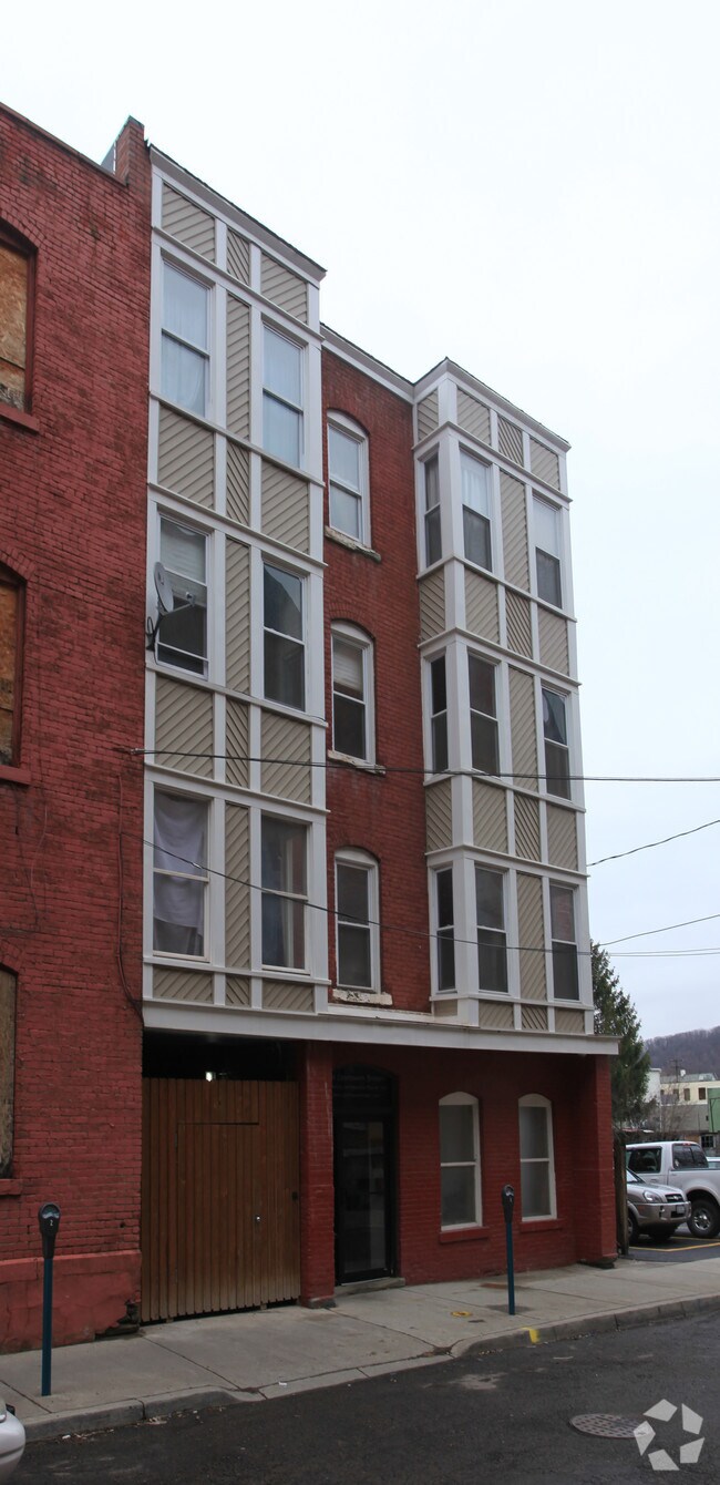 Building Photo - 24 Centenary St