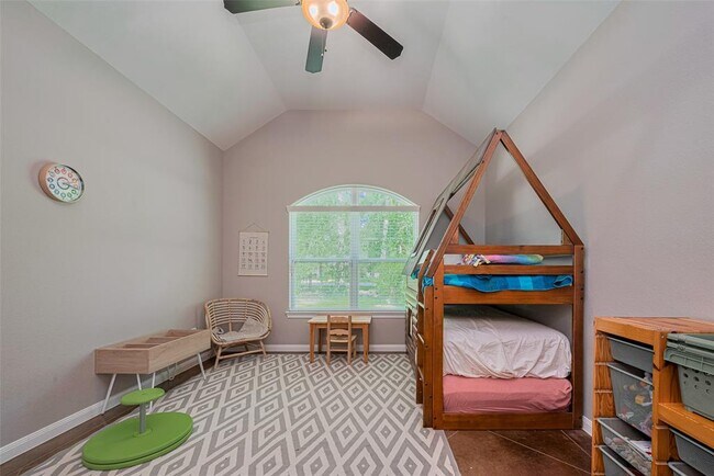 Building Photo - 503 Weisinger Dr