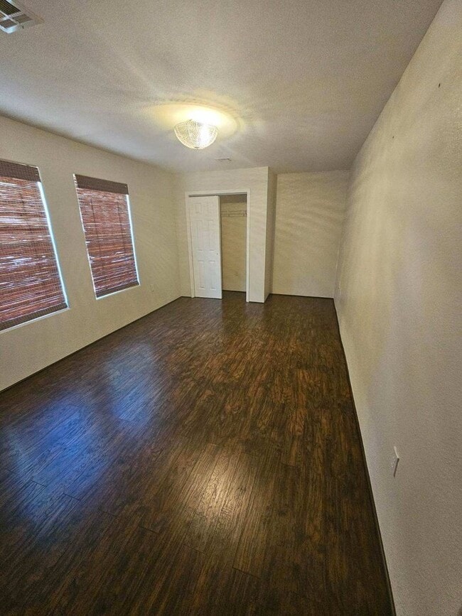 Building Photo - 5070 Usana Ct