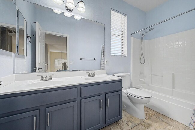 Building Photo - 6029 W Morrow Dr