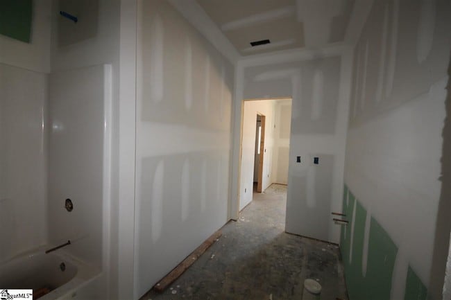 Building Photo - 118 Dayton School Rd