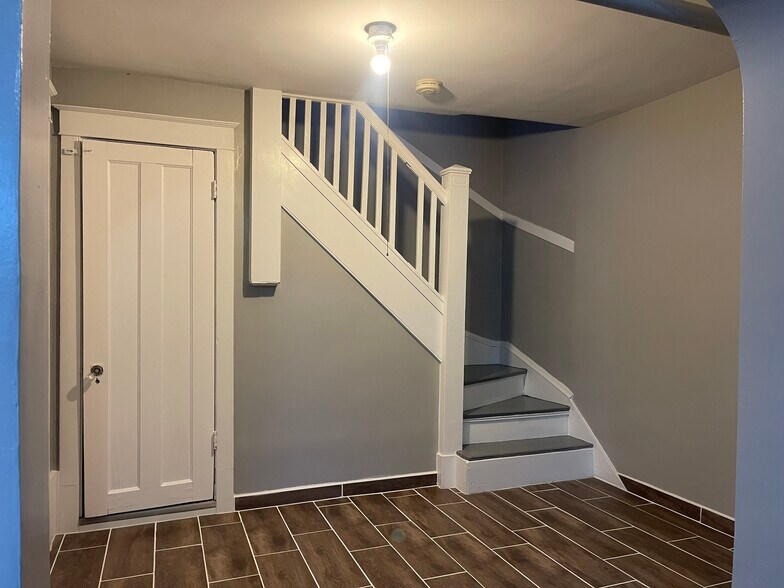 Building Photo - 5300 W Altgeld St