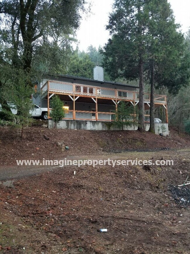 Building Photo - 2021 Camp Nauvoo Rd