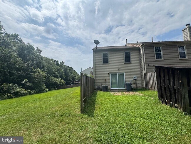 Building Photo - 10601 Greta Lynn Ct