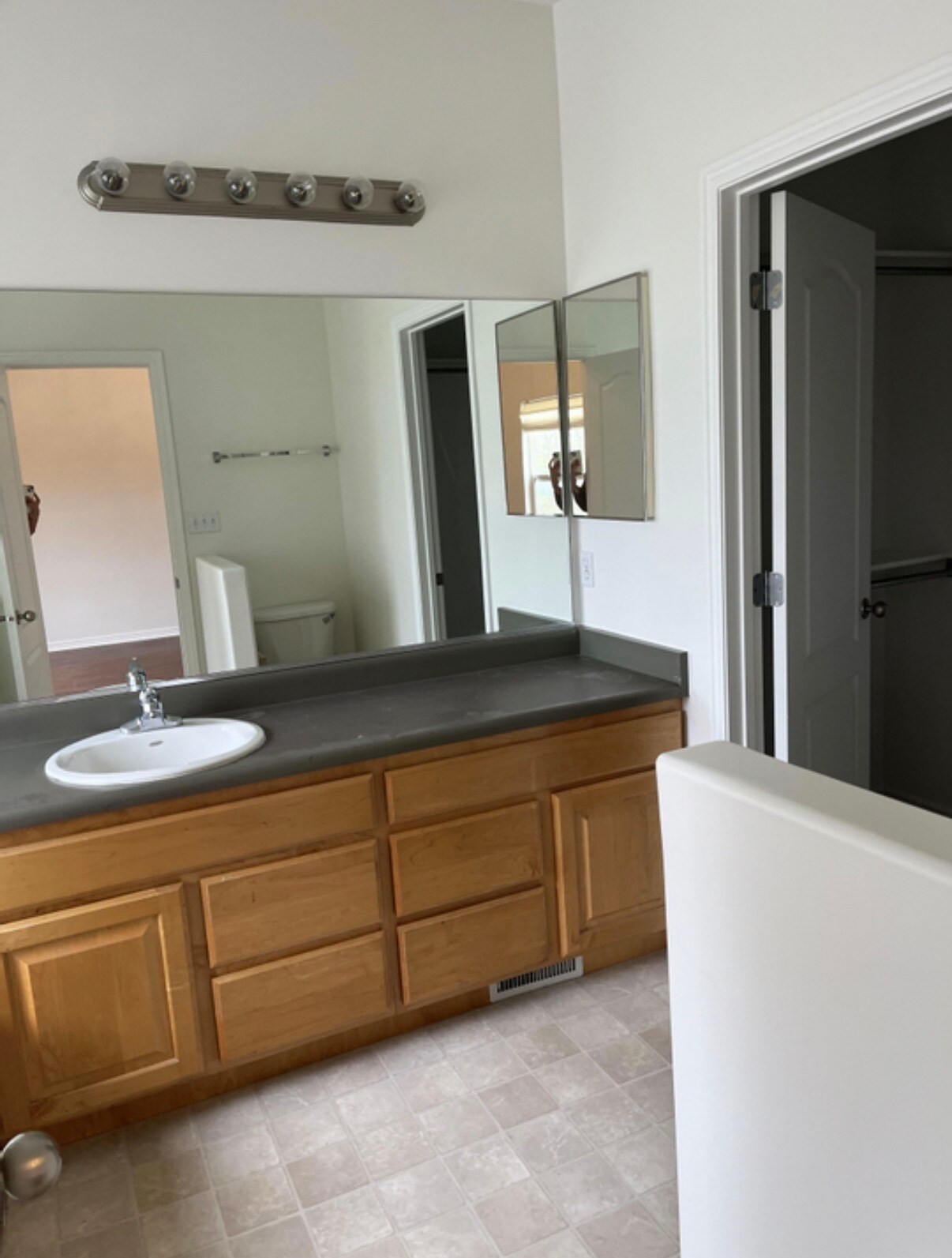 Building Photo - 6651 S Interlochin Ln