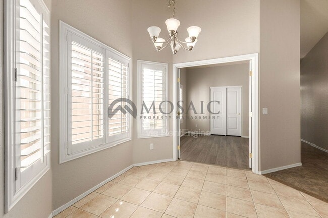 Building Photo - 1260 S Lindsay Rd