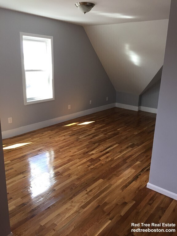 Building Photo - 39 Pinckney St