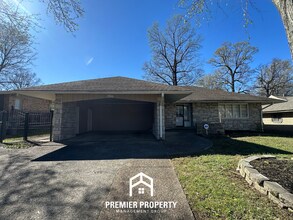 Building Photo - Spacious 3-Bedroom Single-Family Home for Rent in Memphis, TN - Vaulted Ceilings & Fenced Yard