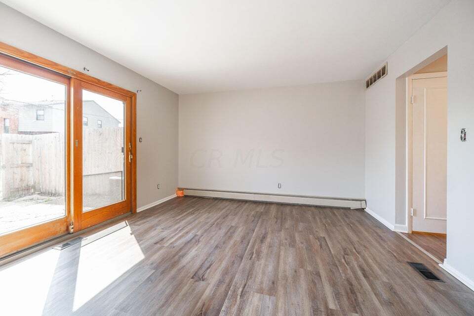 Building Photo - 106 Tarryton Ct E