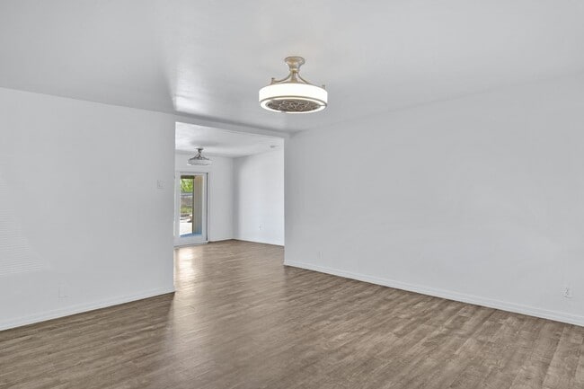 Building Photo - 5 Bedroom House Located in Tempe!