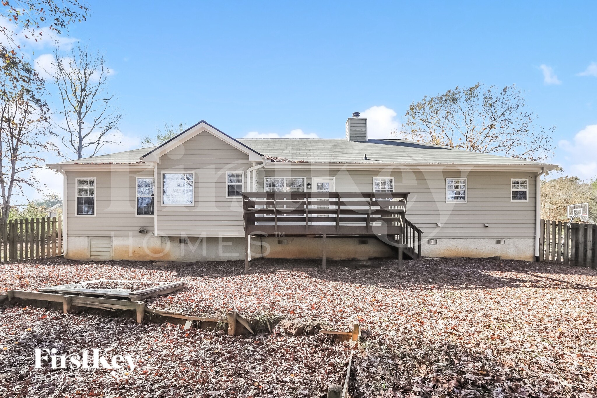 Building Photo - 723 Ridgetop Rd