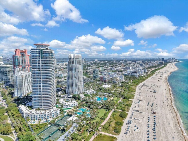 Building Photo - 100 South Pointe Dr