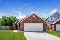 Building Photo - 906 Pheasant Dr