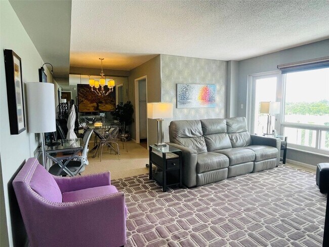 Building Photo - 2500 NE 48th Ln