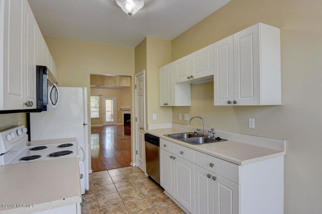 Building Photo - 4523 Sagedale Dr