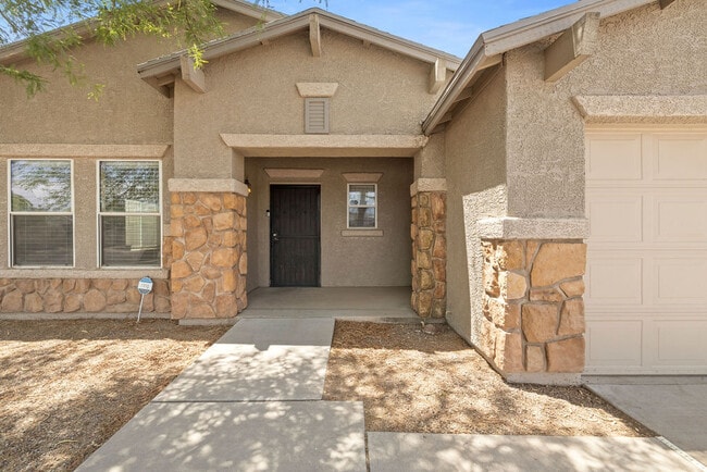 Building Photo - 5840 E Tercel Dr