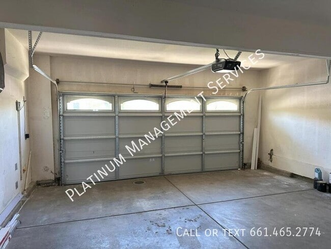 Building Photo - 37230 Queen Anne Pl