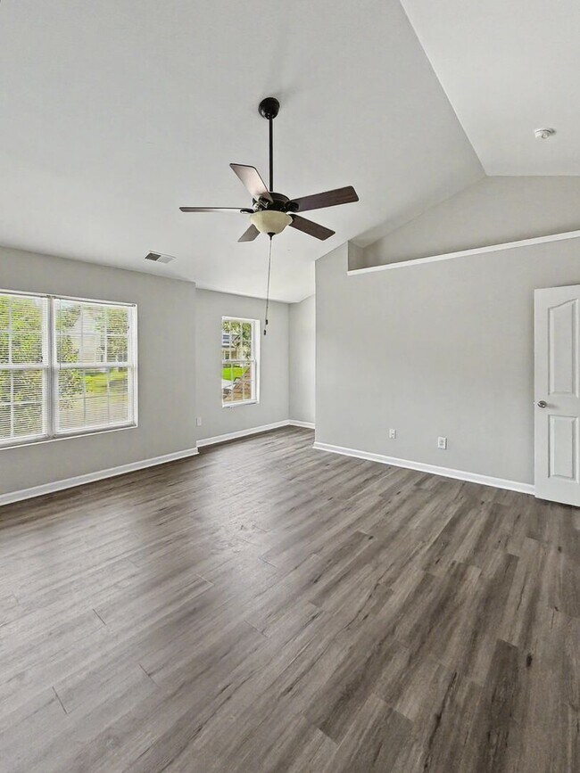 Building Photo - 2717 Forest Grove Ct