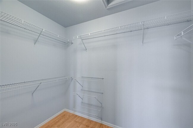 Building Photo - 9356 Villa Ridge Dr