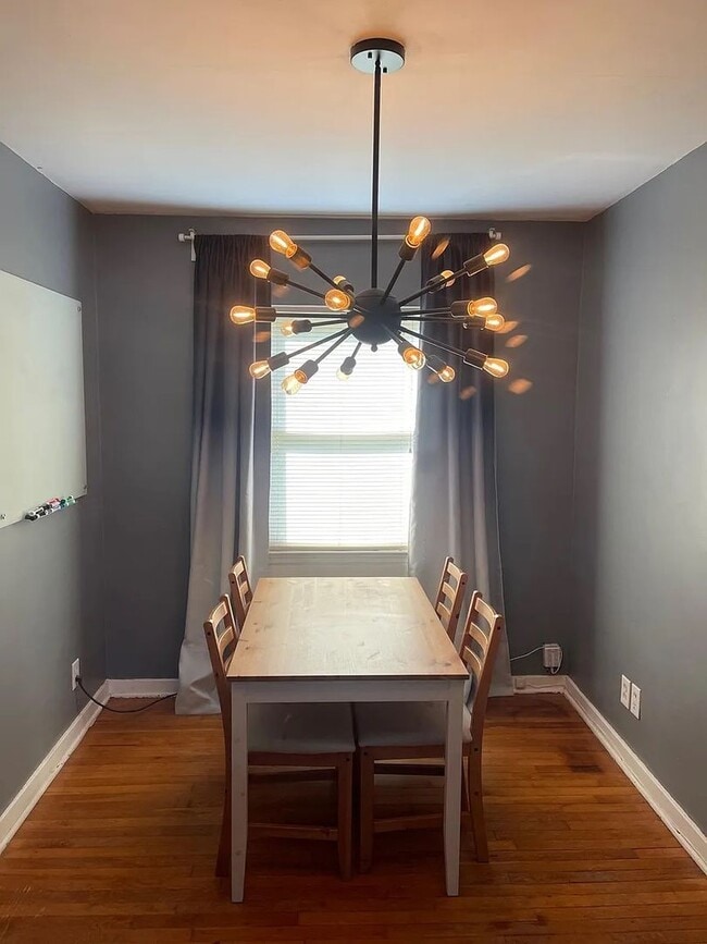 Building Photo - 2525 Miller Park Cir