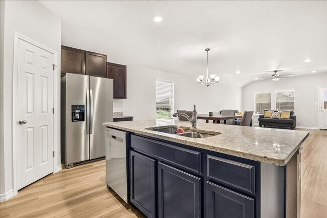 Building Photo - 1638 Comfy Wy
