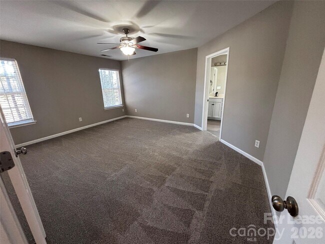 Building Photo - 169 Morning Sun Dr