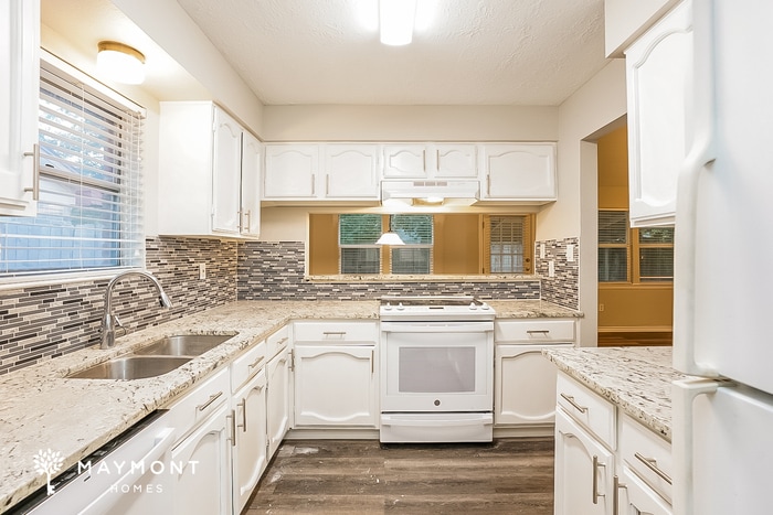 Building Photo - 5914 Fallengate Dr