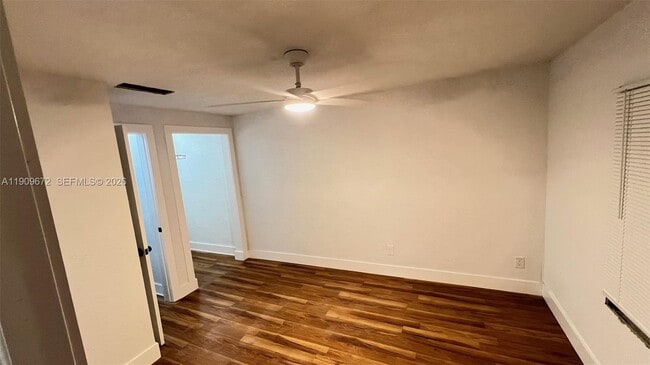 Building Photo - 707 N J St