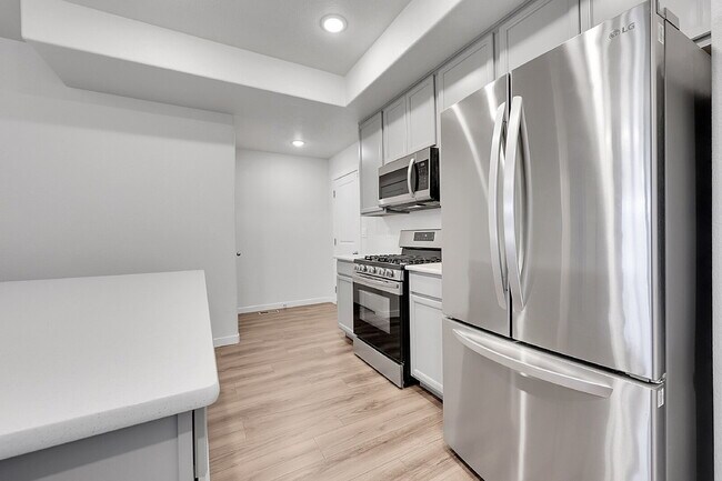 Building Photo - $2,395 - 3 Bed, 2.5 Bath Home in Colorado ...